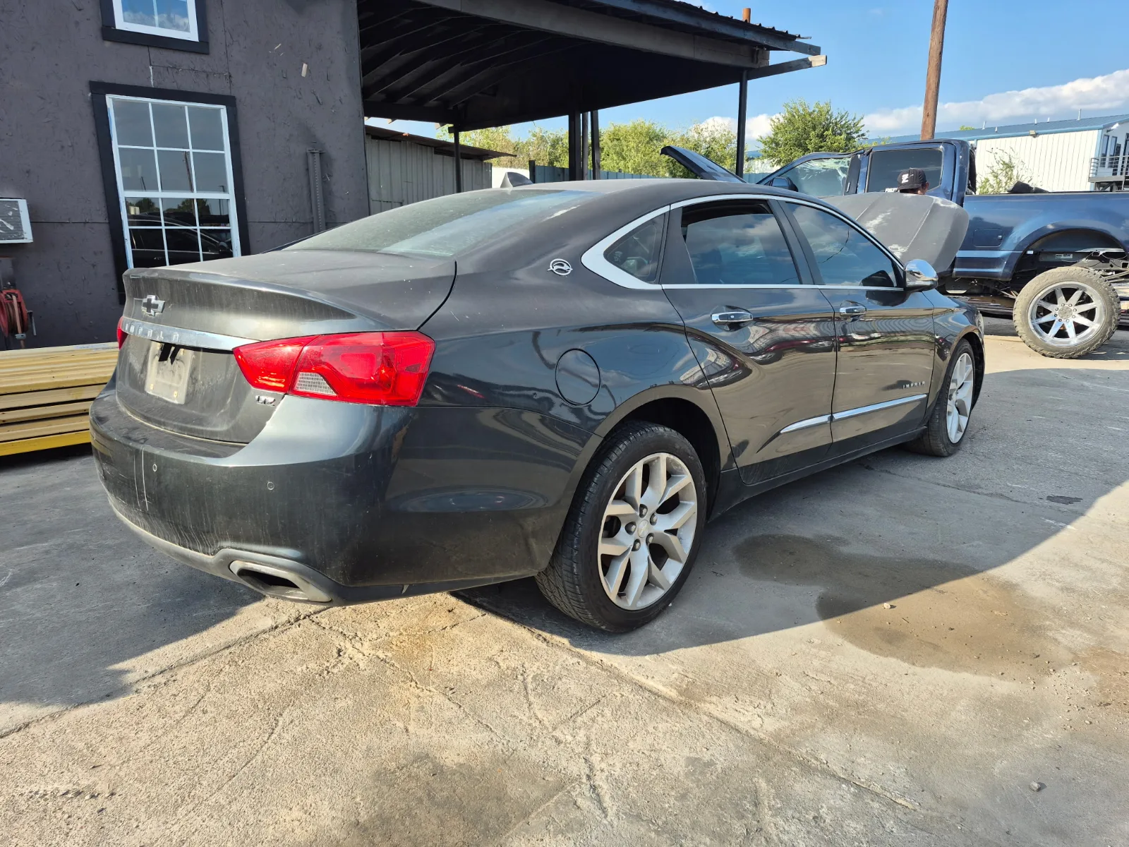 2014 CHEVROLET Impala donor car — photo 1 photo 2