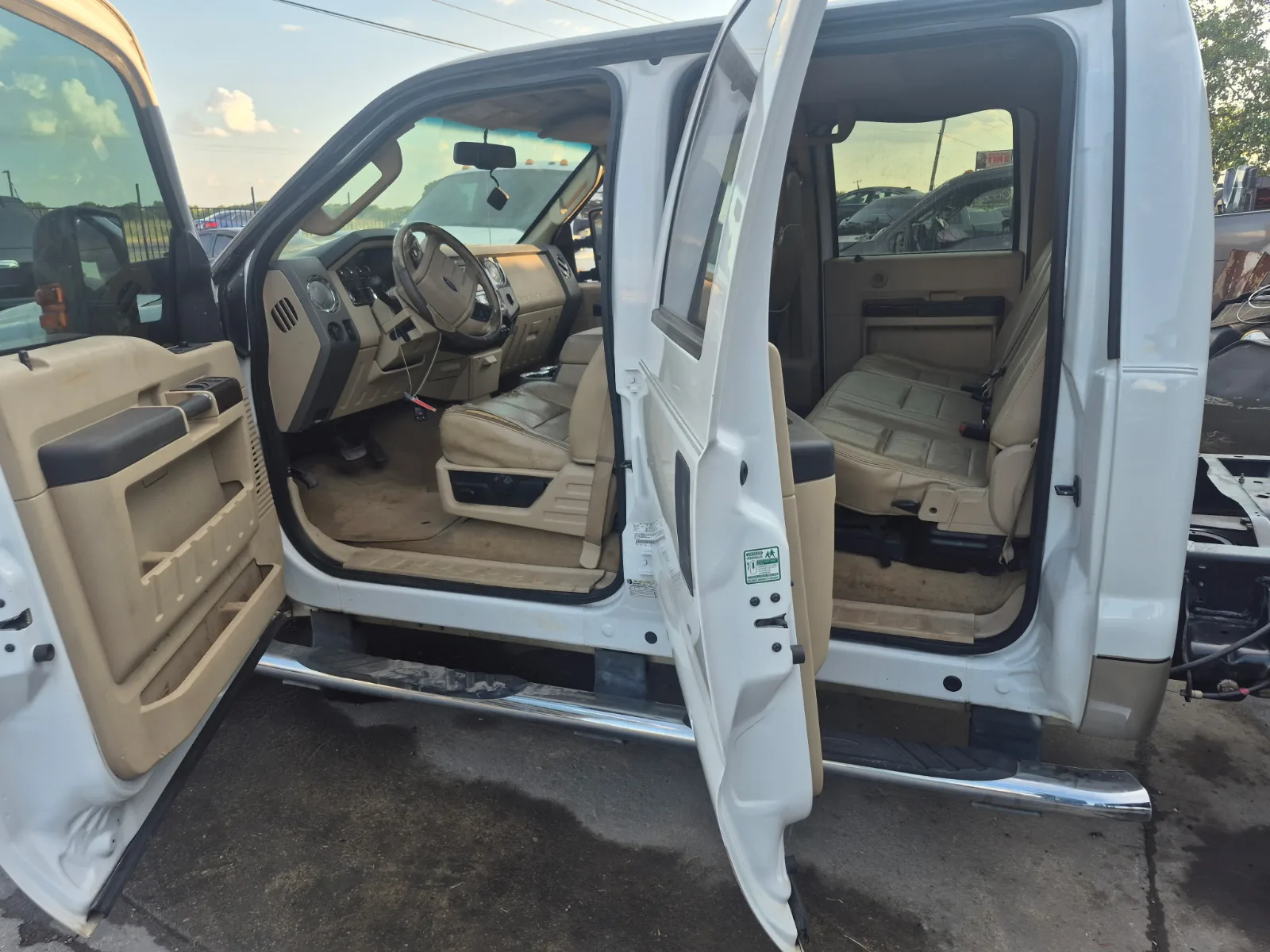 2008 FORD F-250 donor car — photo 1 photo 2