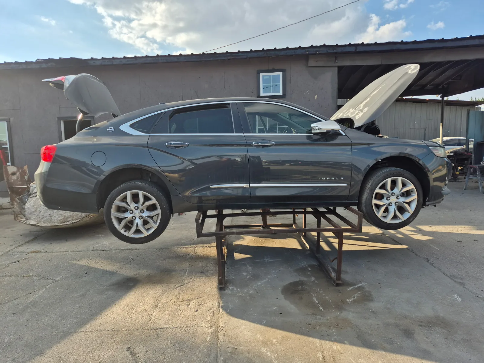 2014 CHEVROLET Impala donor car — photo 1 photo 4