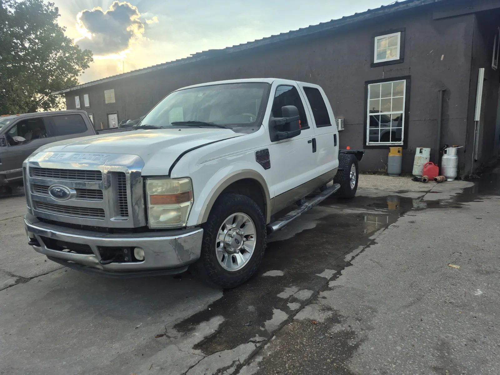 2008 FORD F-250 donor car — photo 1 photo 7